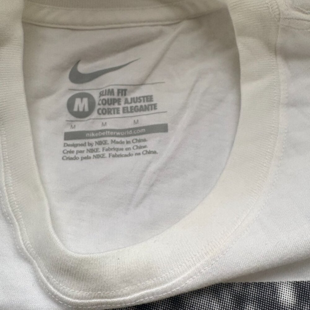 Nike Neymar Vintage T-Shirt - New w/ Tags Men's Size: Medium - Picture 3 of 4
